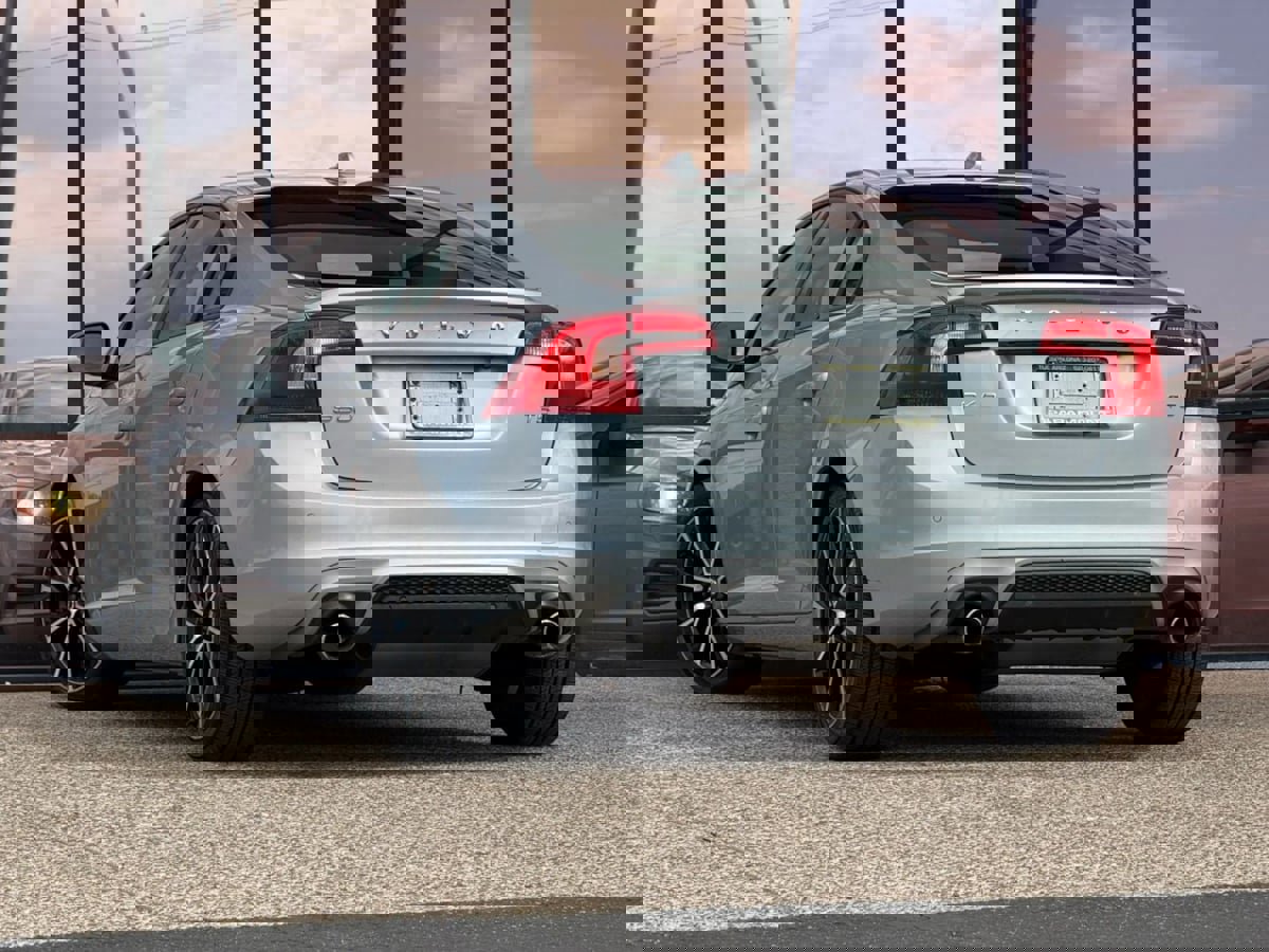 Used 2017 Volvo S60 T5 Dynamic w/ Vision Package FWD image 9