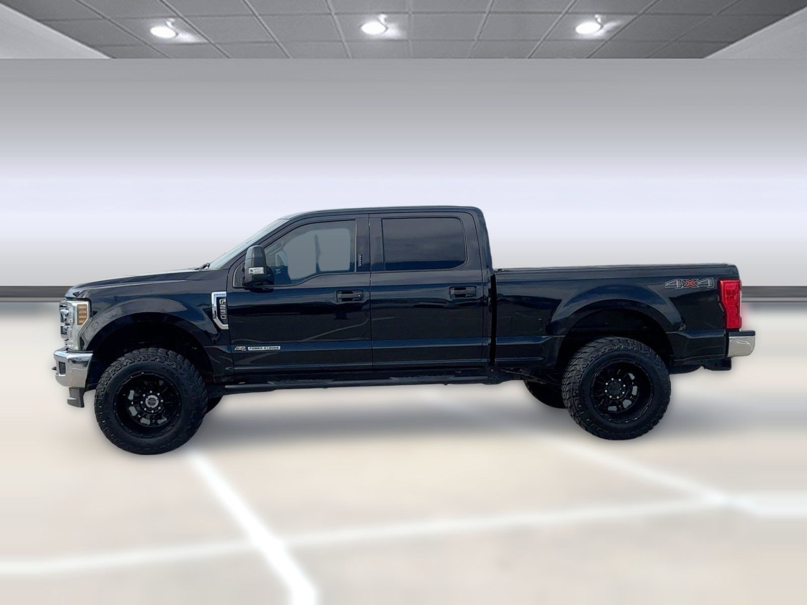 Used 2018 Ford F250 Lariat image 2