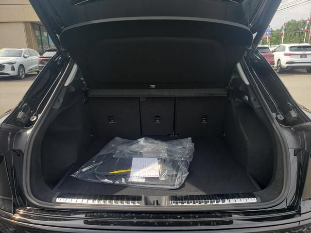 New 2026 Audi Q3 quattro 2.0T AWD/4WD image 5