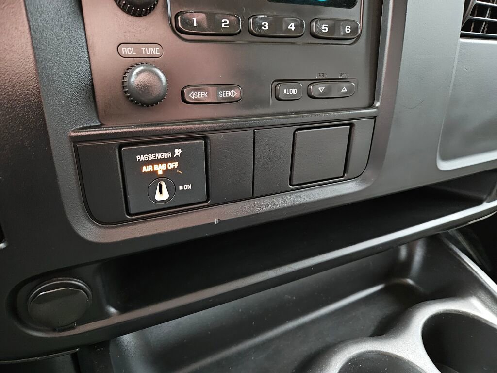 Used 2007 Chevrolet Express 2500 Extended image 21