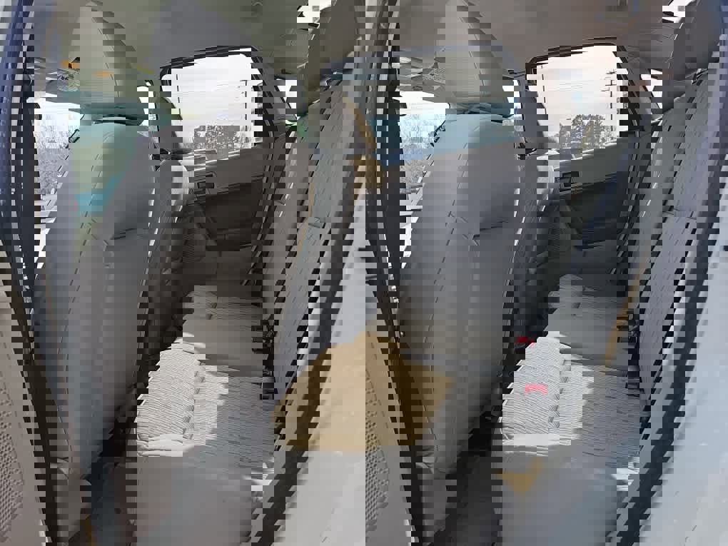 Used 2011 Ford Focus SE image 25