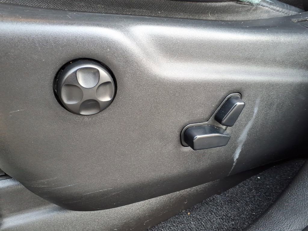 Used 2014 Jeep Grand Cherokee Altitude image 5