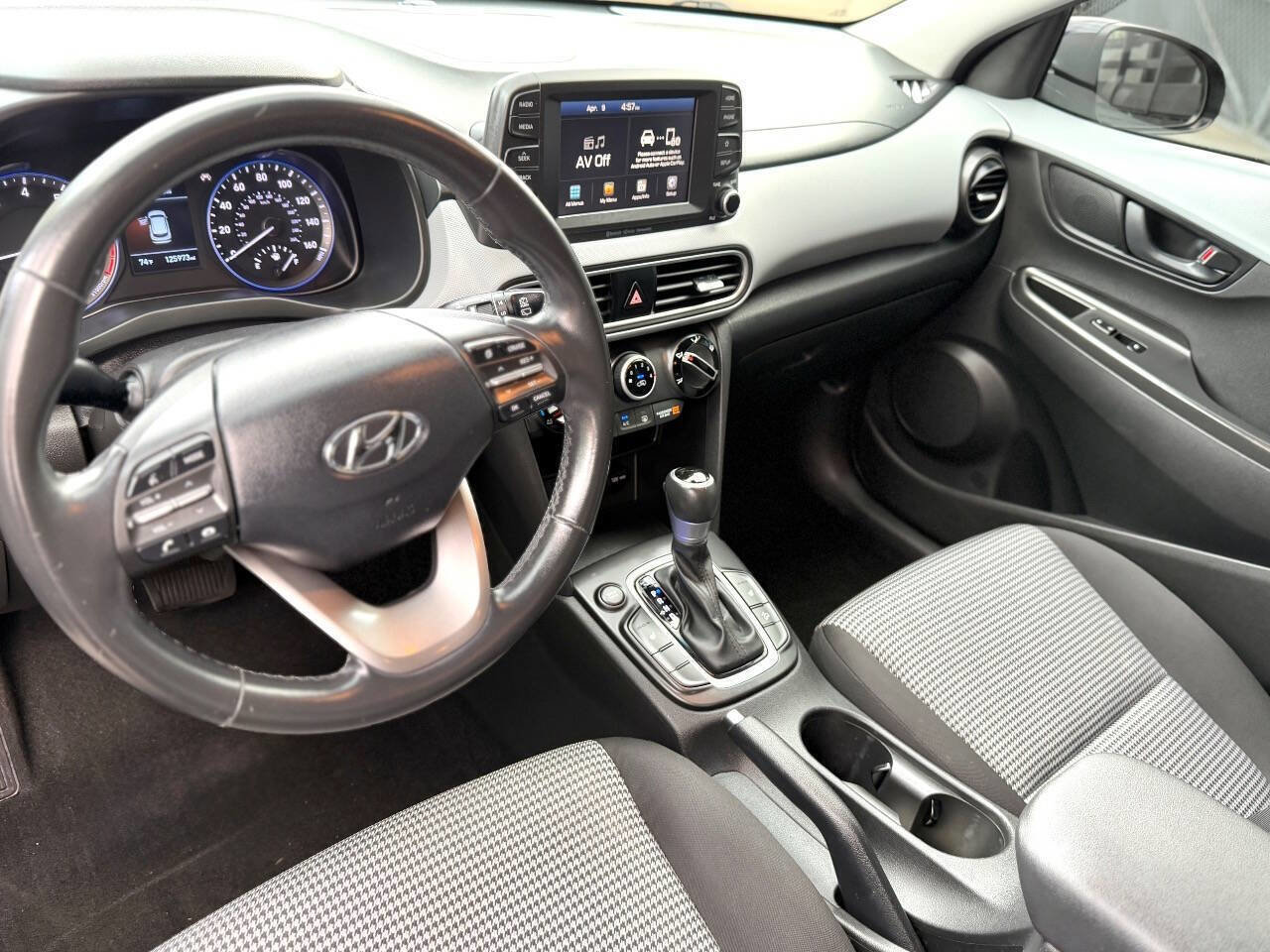 Used 2020 Hyundai Kona SEL FWD image 12