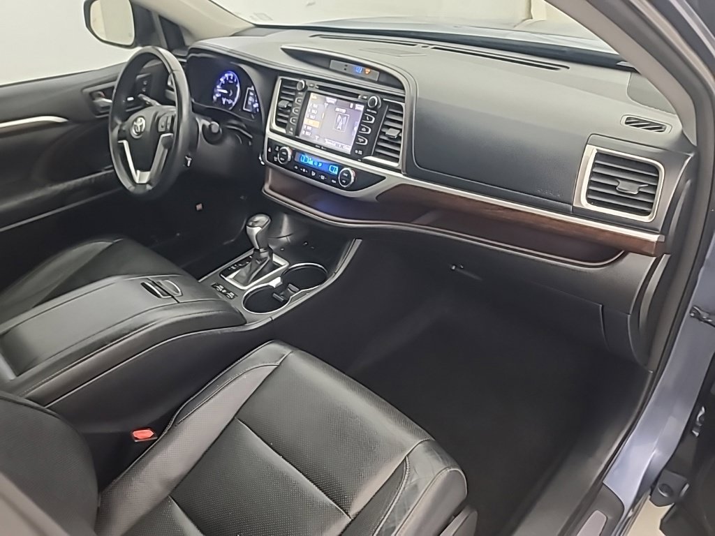 Used 2014 Toyota Highlander Limited FWD image 13