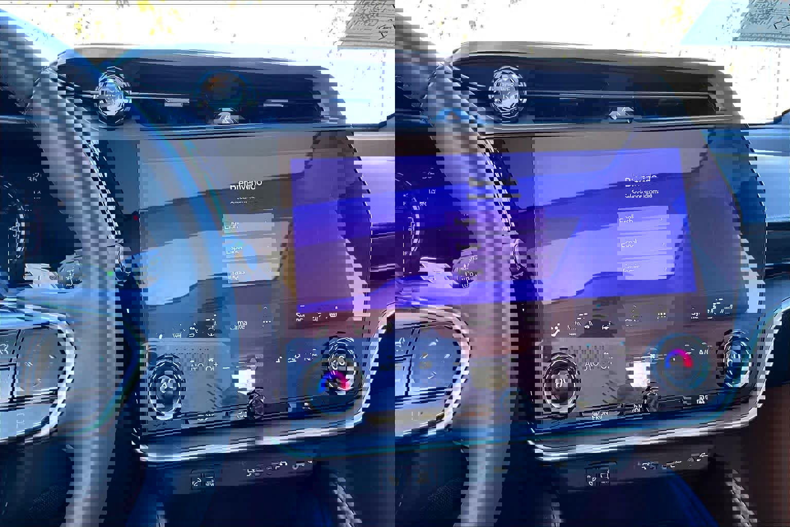 Used 2023 Lexus RZ 450e Premium image 6