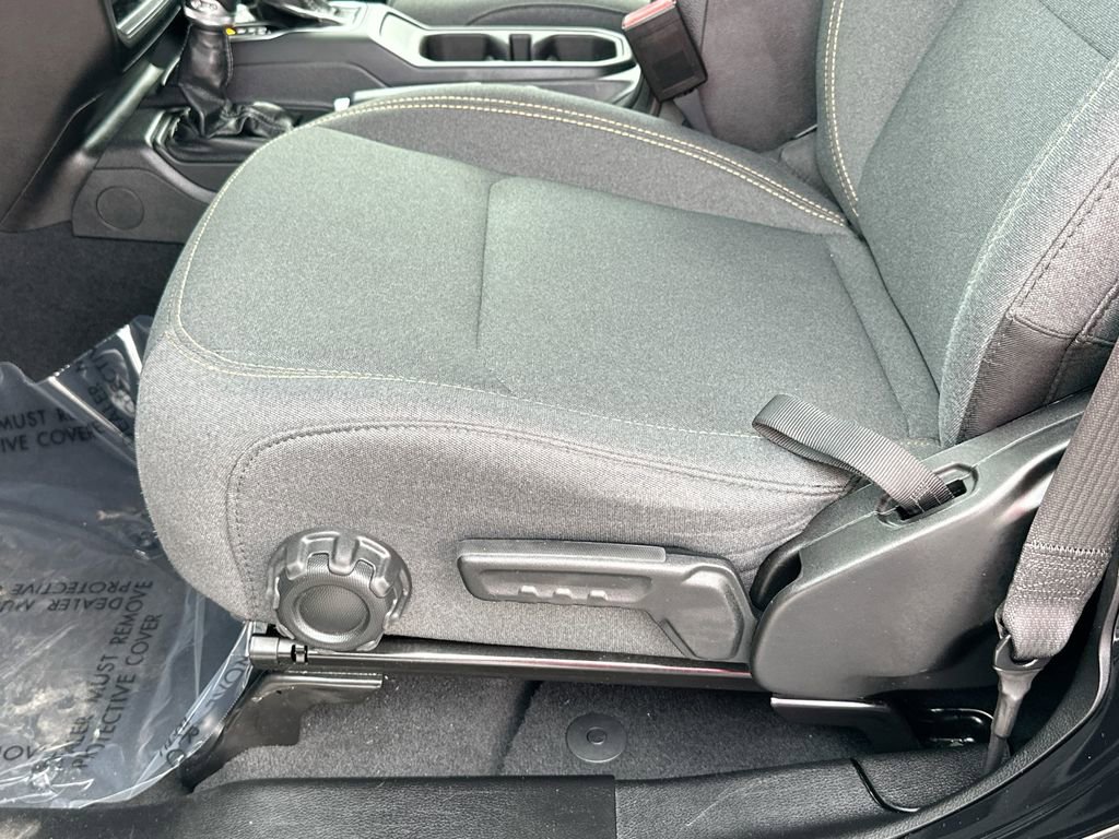 Used 2025 Jeep Wrangler Unlimited Sport image 19