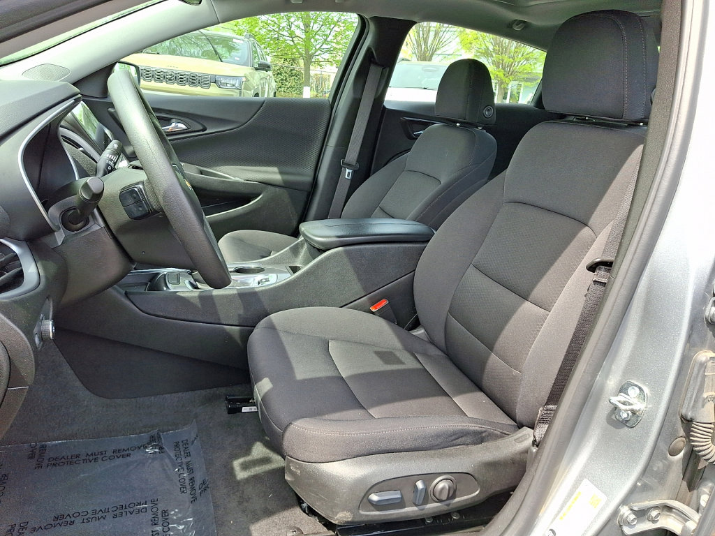 Used 2024 Chevrolet Malibu LT FWD image 24