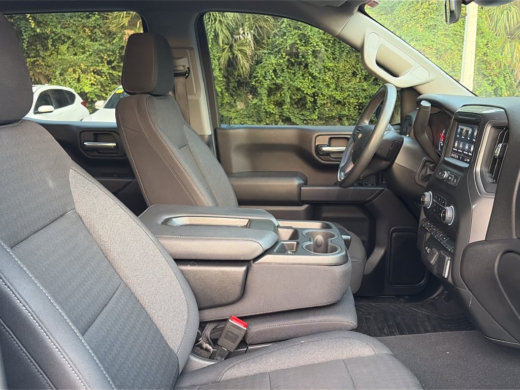 Used 2024 Chevrolet Silverado 1500 Custom w/ Turbomax Blackout Package RWD image 10