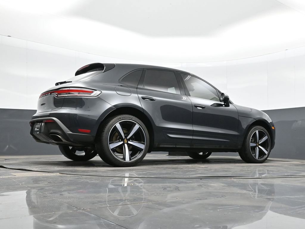 Certified 2023 Porsche Macan image 38