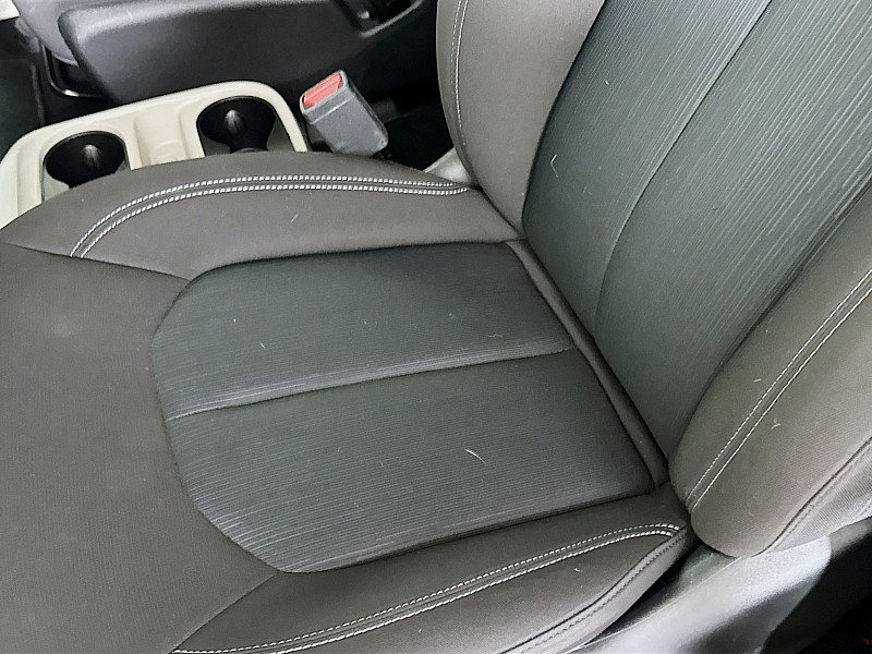 Used 2023 Chrysler Voyager LX image 19