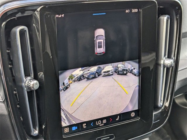 Used 2023 Volvo XC40 Recharge Ultimate image 23