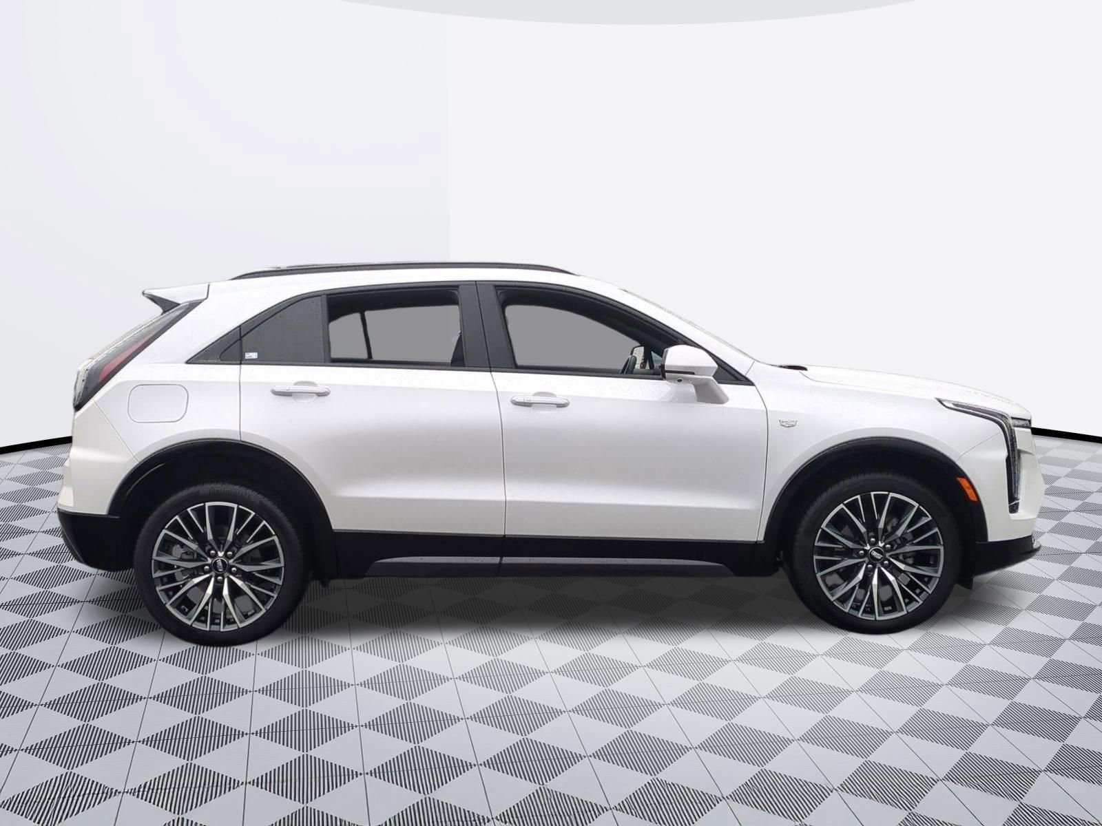 Certified 2025 Cadillac XT4 Sport image 9