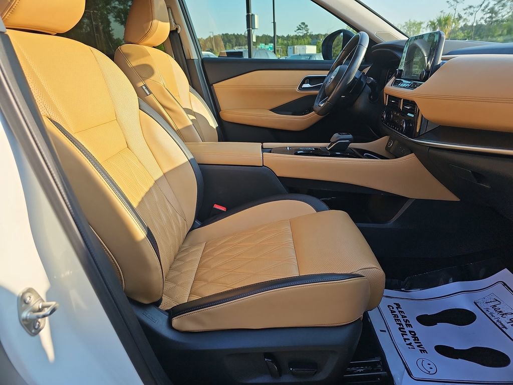 Used 2023 Nissan Rogue Platinum w/ Platinum Premium Package FWD image 13