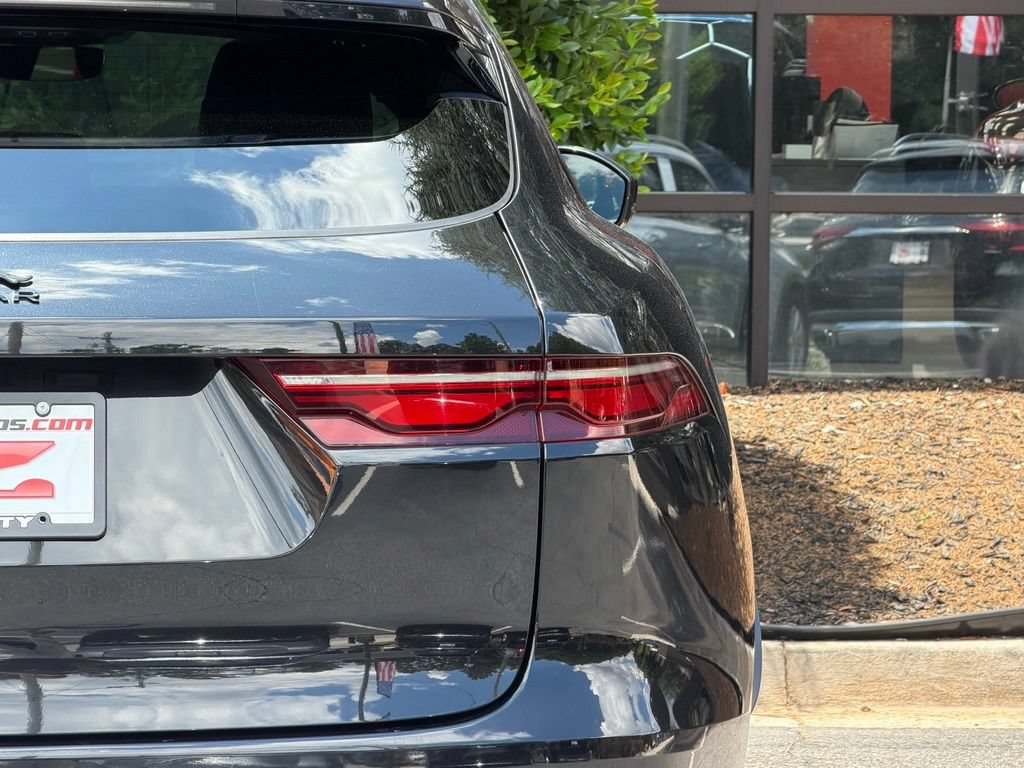 Used 2022 Jaguar F-PACE S AWD/4WD image 16