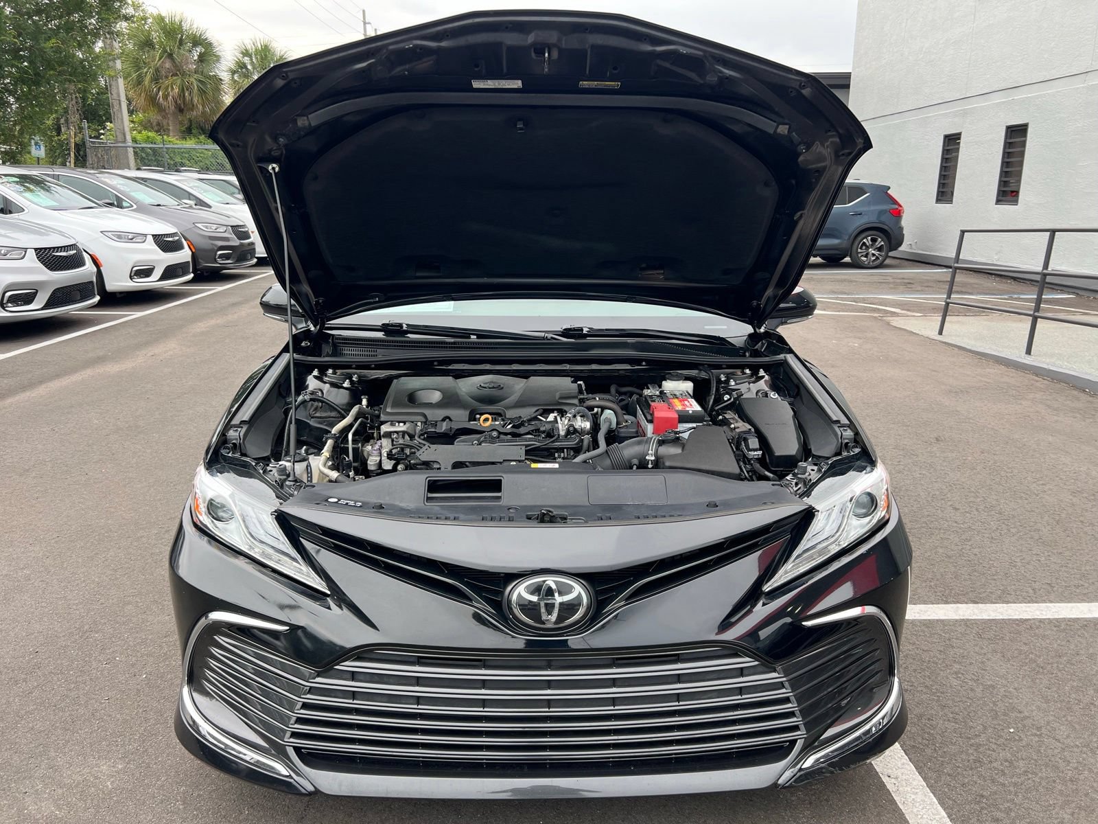 Used 2021 Toyota Camry XLE FWD image 14