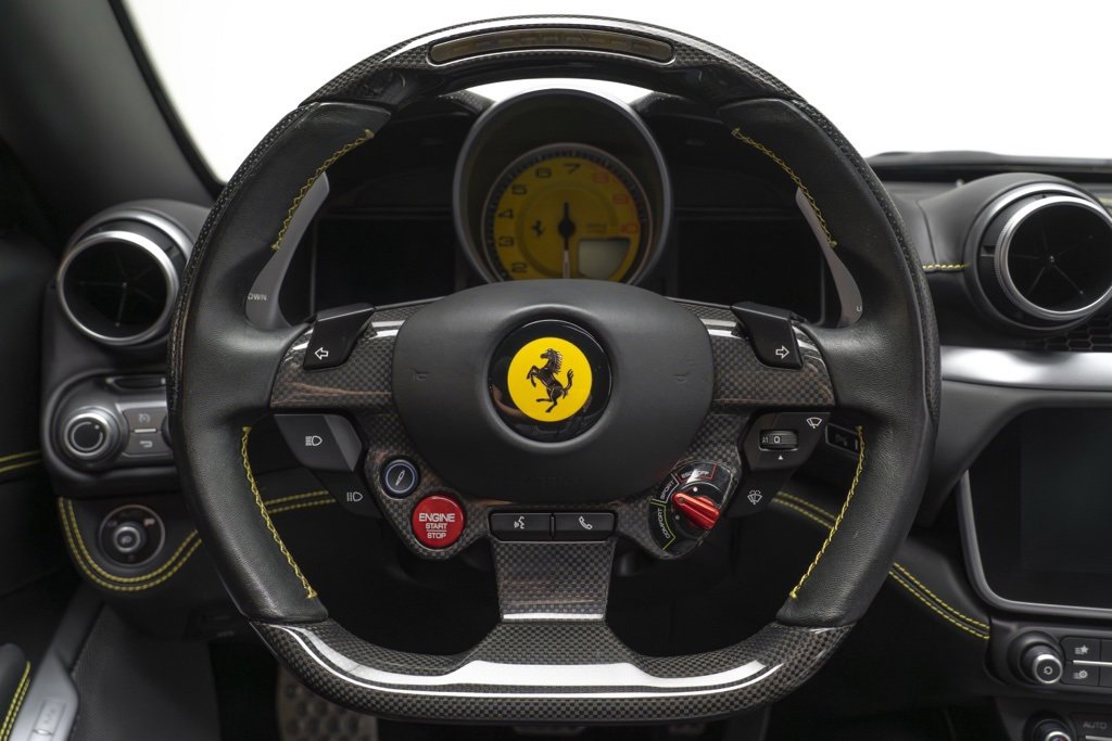 Used 2019 Ferrari Portofino image 12