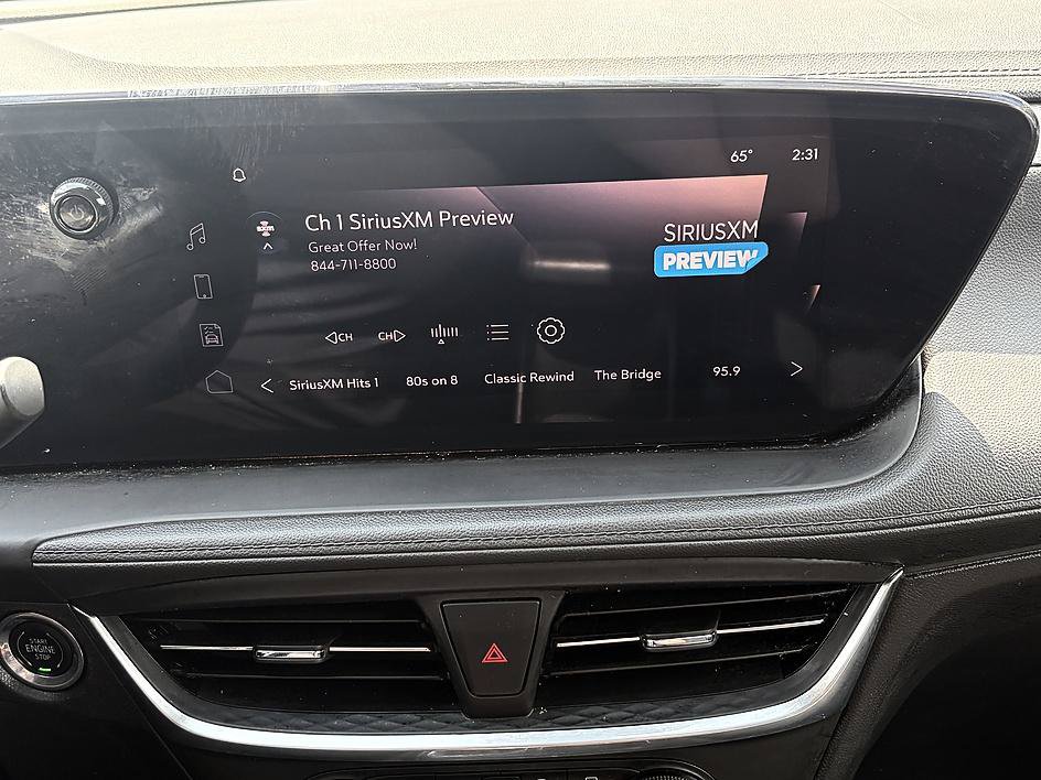 Certified 2024 Buick Encore GX Preferred w/ Comfort Package FWD image 6