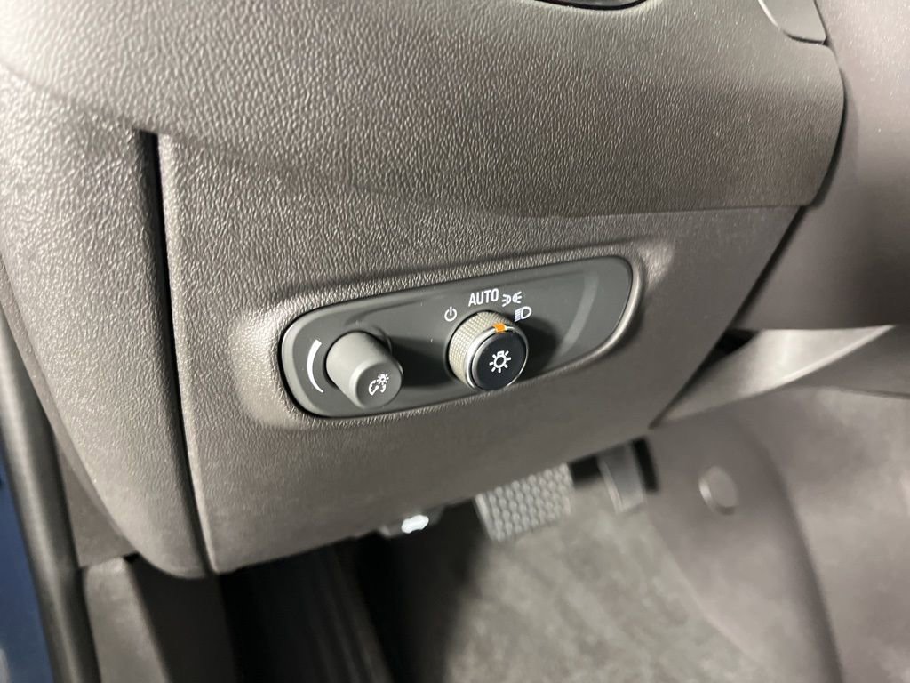 Certified 2024 Chevrolet Equinox LT w/ LPO, Floor Liner Package image 28