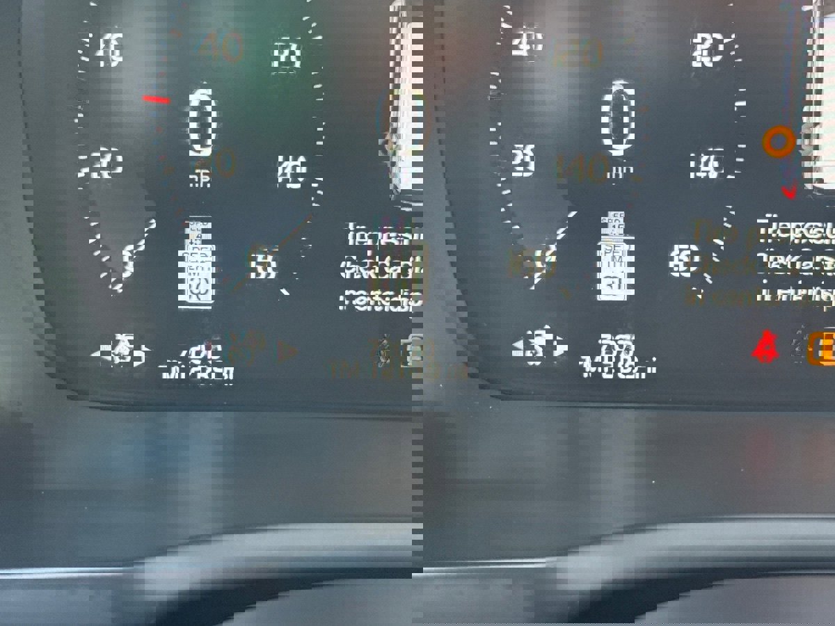 Used 2021 Volvo XC90 T6 Inscription image 31