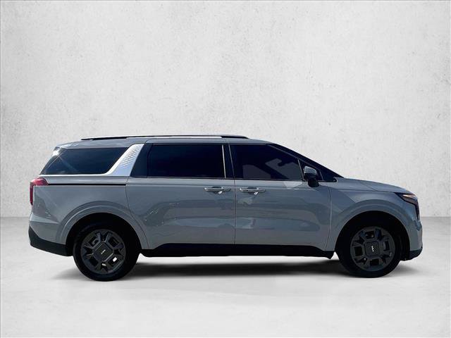 Used 2025 Kia Carnival EX FWD image 5