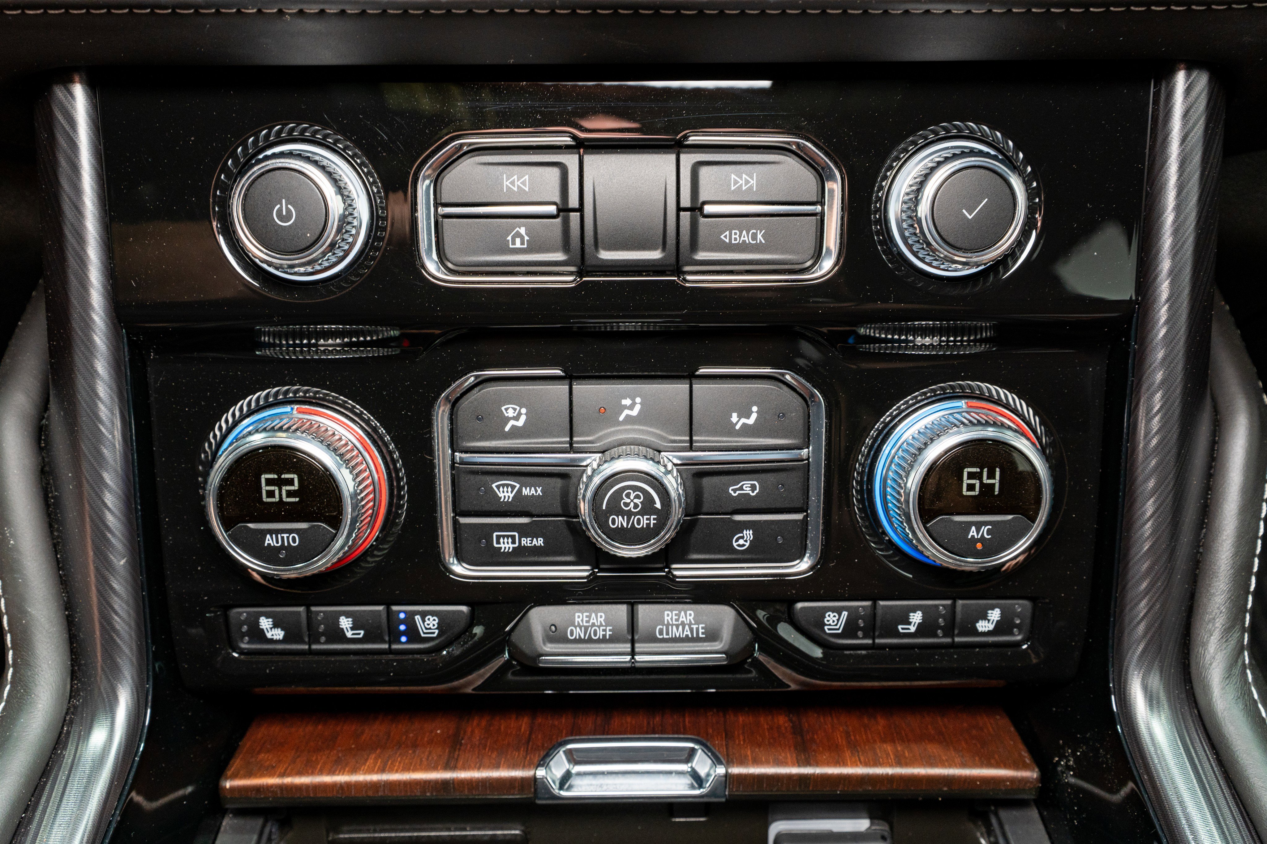 Used 2024 GMC Yukon Denali Ultimate image 24