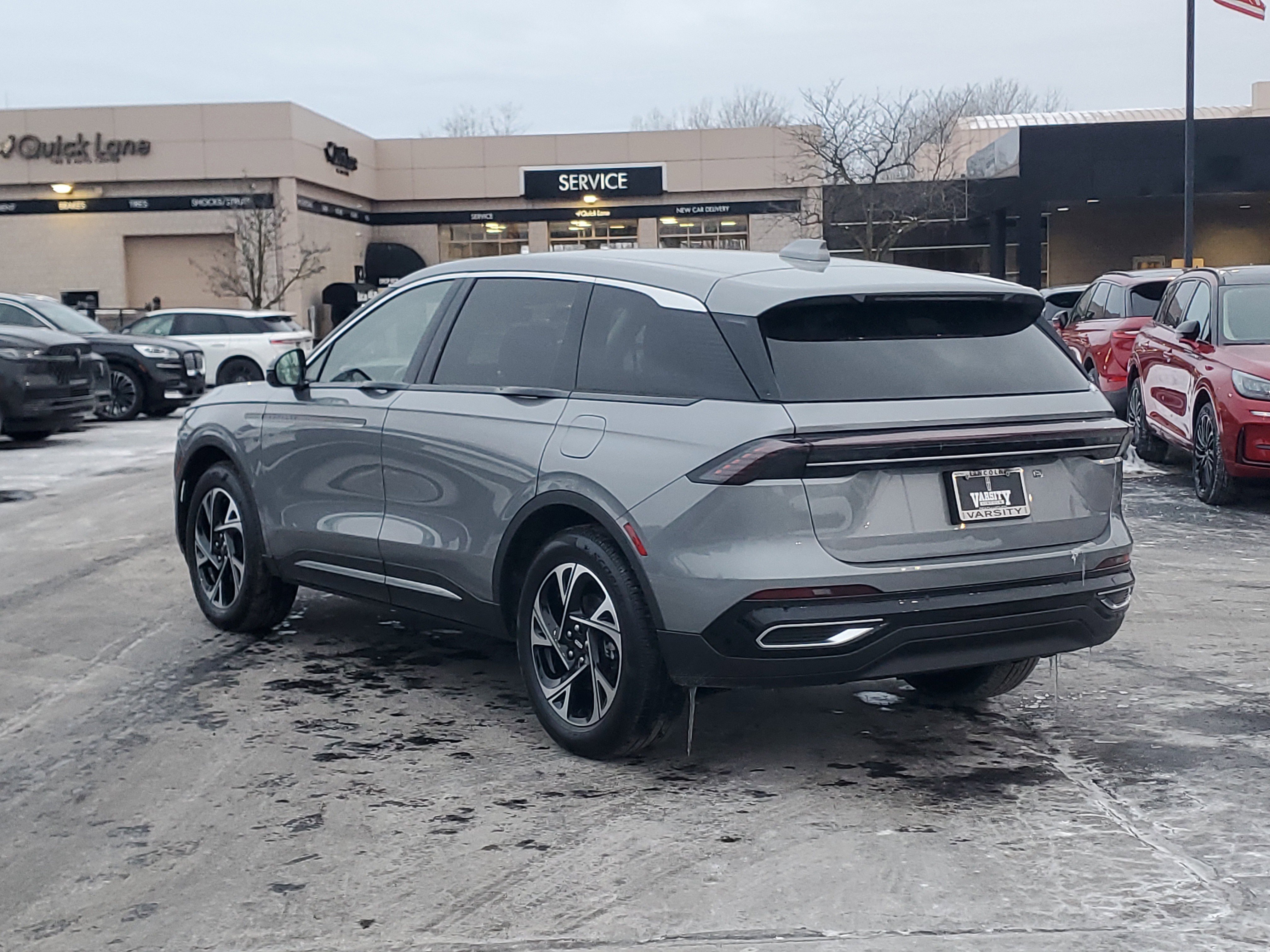 New 2025 Lincoln Nautilus Premier image 3