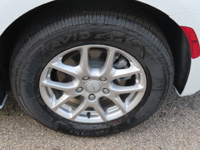 New 2027 Chrysler Pacifica LX FWD image 14