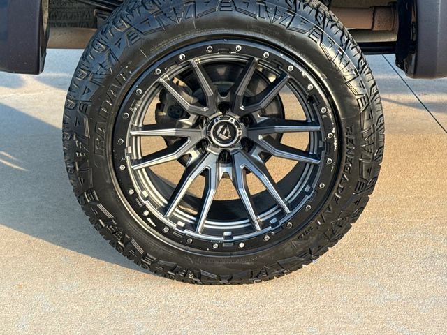 Used 2020 Chevrolet Silverado 1500 LTZ w/ LTZ Premium Package AWD/4WD image 9