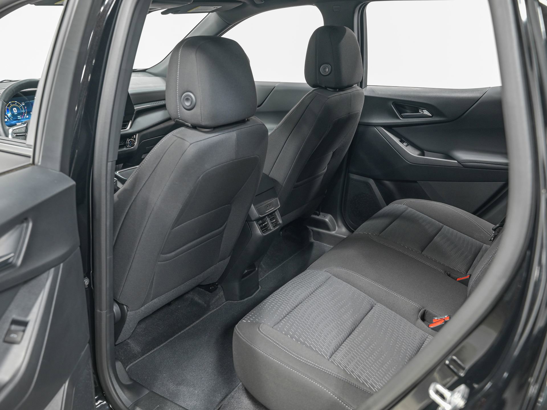 Used 2025 Chevrolet Equinox LT w/ Safety and Technology Package image 26