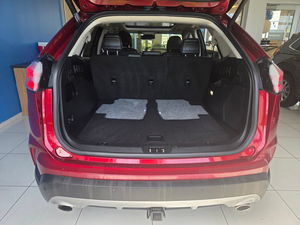 Used 2019 Ford Edge Titanium w/ Cold Weather Package AWD/4WD image 9