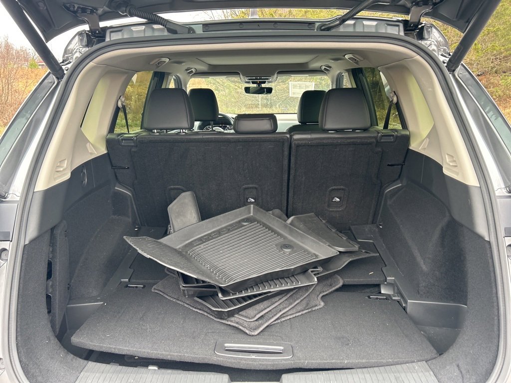 Used 2023 Nissan Rogue SL w/ SL Premium Package image 5