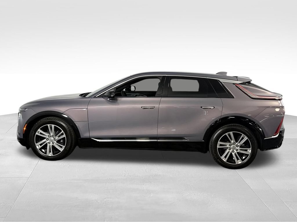 Used 2024 Cadillac Lyriq Tech RWD image 9
