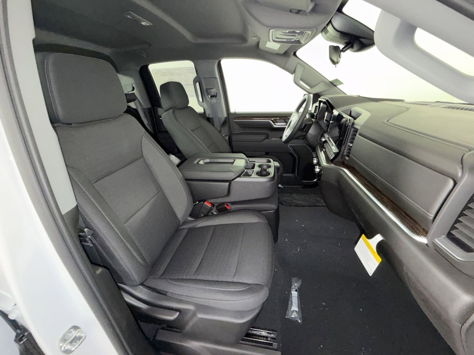 New 2026 GMC Sierra 1500 SLE image 27