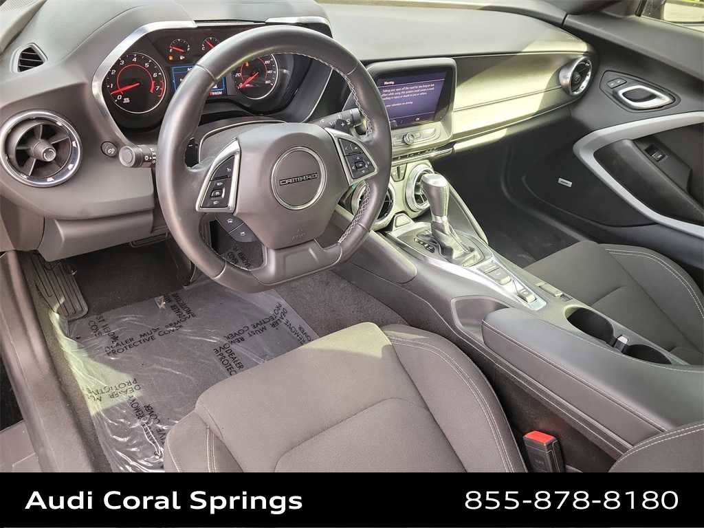 Used 2022 Chevrolet Camaro LT w/ Technology Package image 10