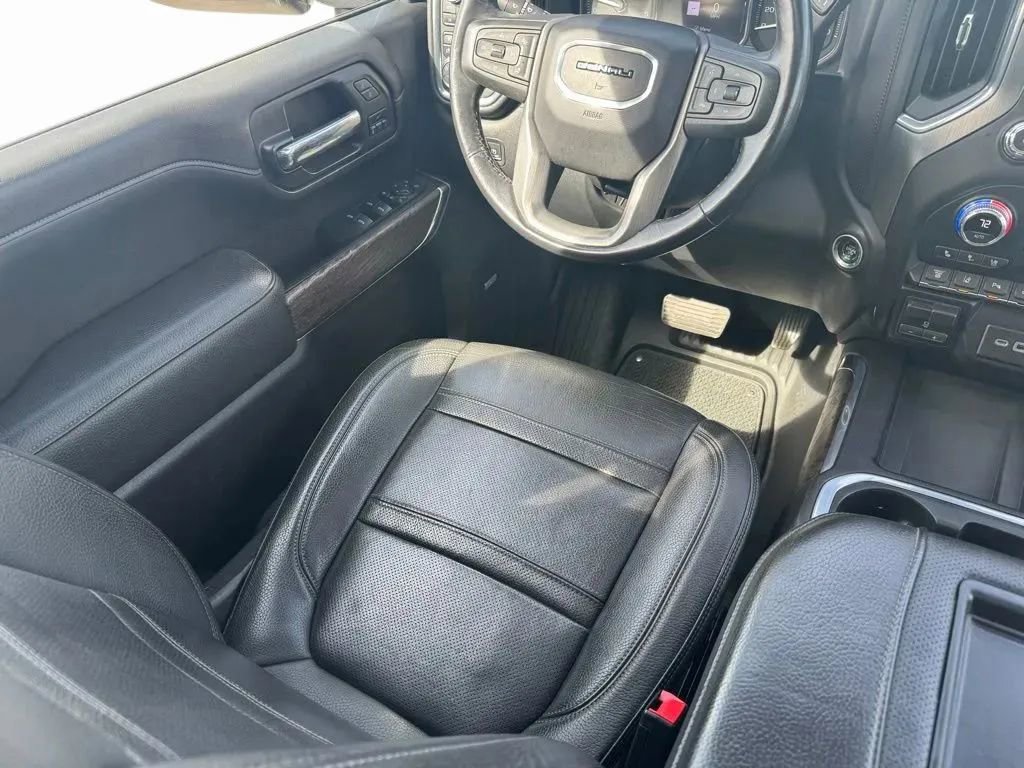 Used 2022 GMC Sierra 3500 Denali w/ Denali Black Diamond Edition image 24