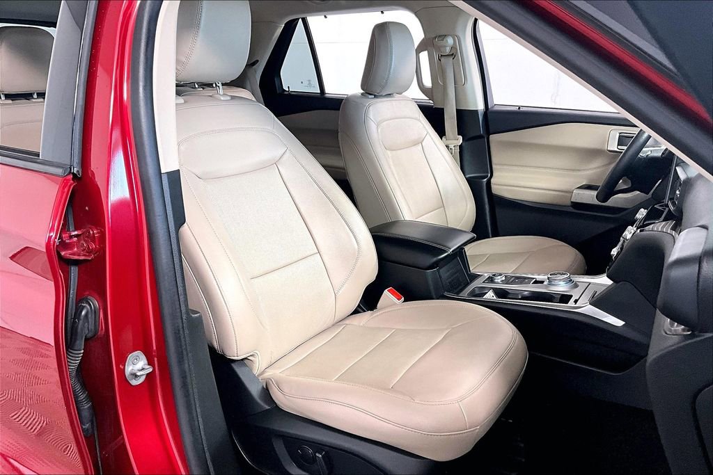 Used 2023 Ford Explorer Limited image 7