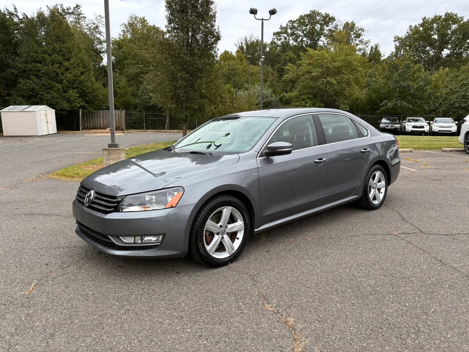 Used 2015 Volkswagen Passat 1.8T Limited Edition FWD image 4