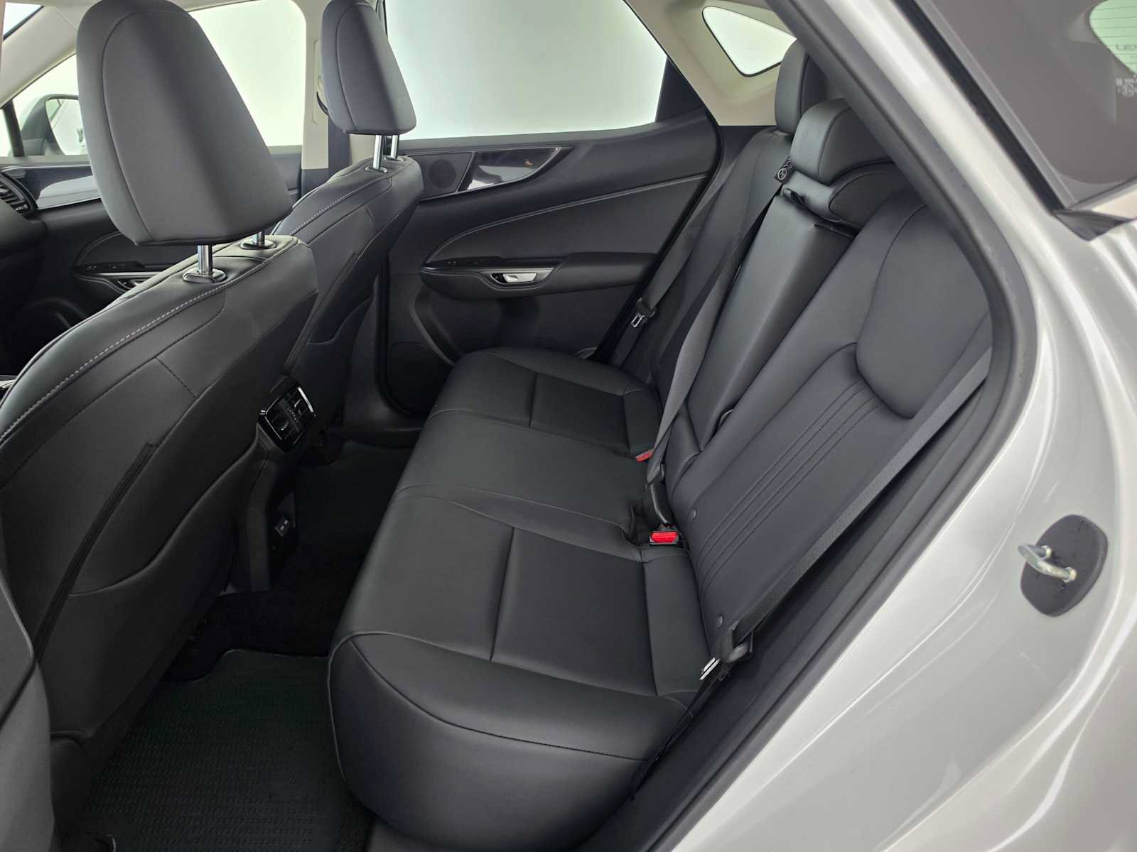 Certified 2025 Lexus NX 250 FWD image 16