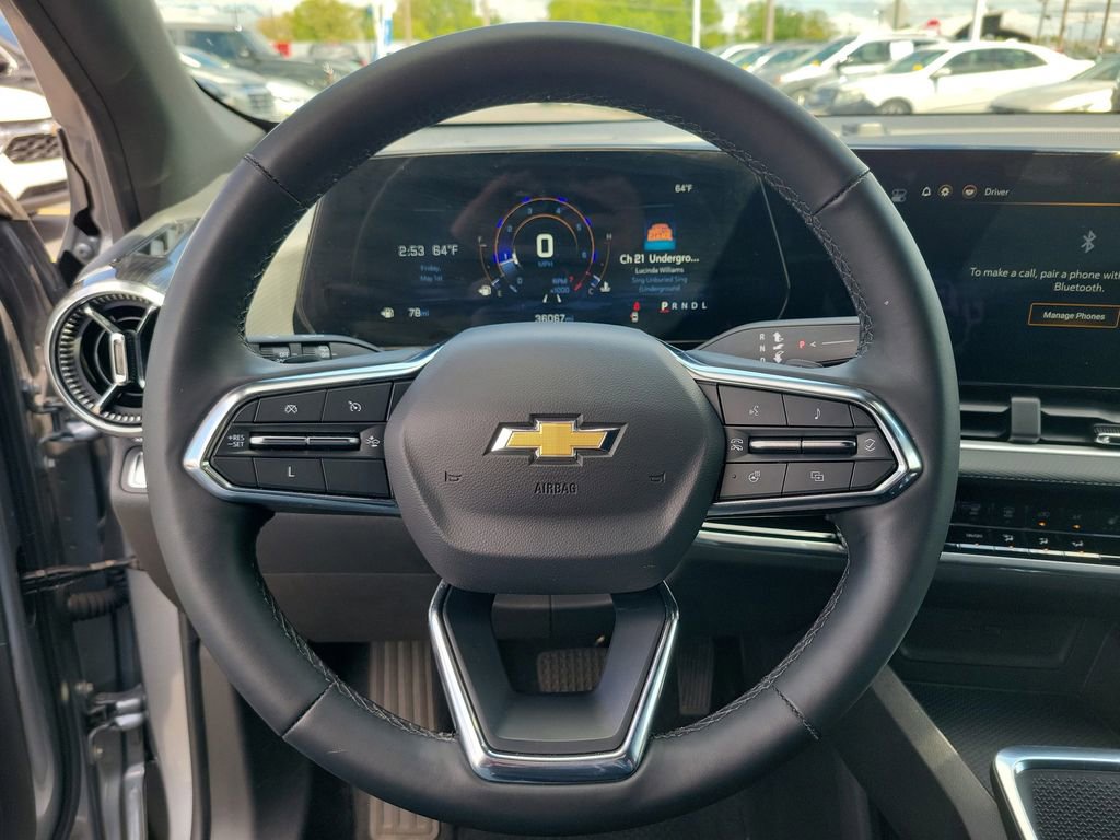 Used 2025 Chevrolet Equinox LT FWD image 23