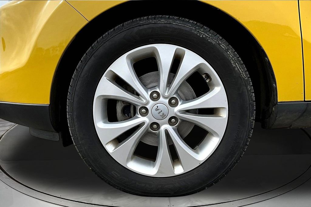 Used 2015 Kia Soul + FWD image 30