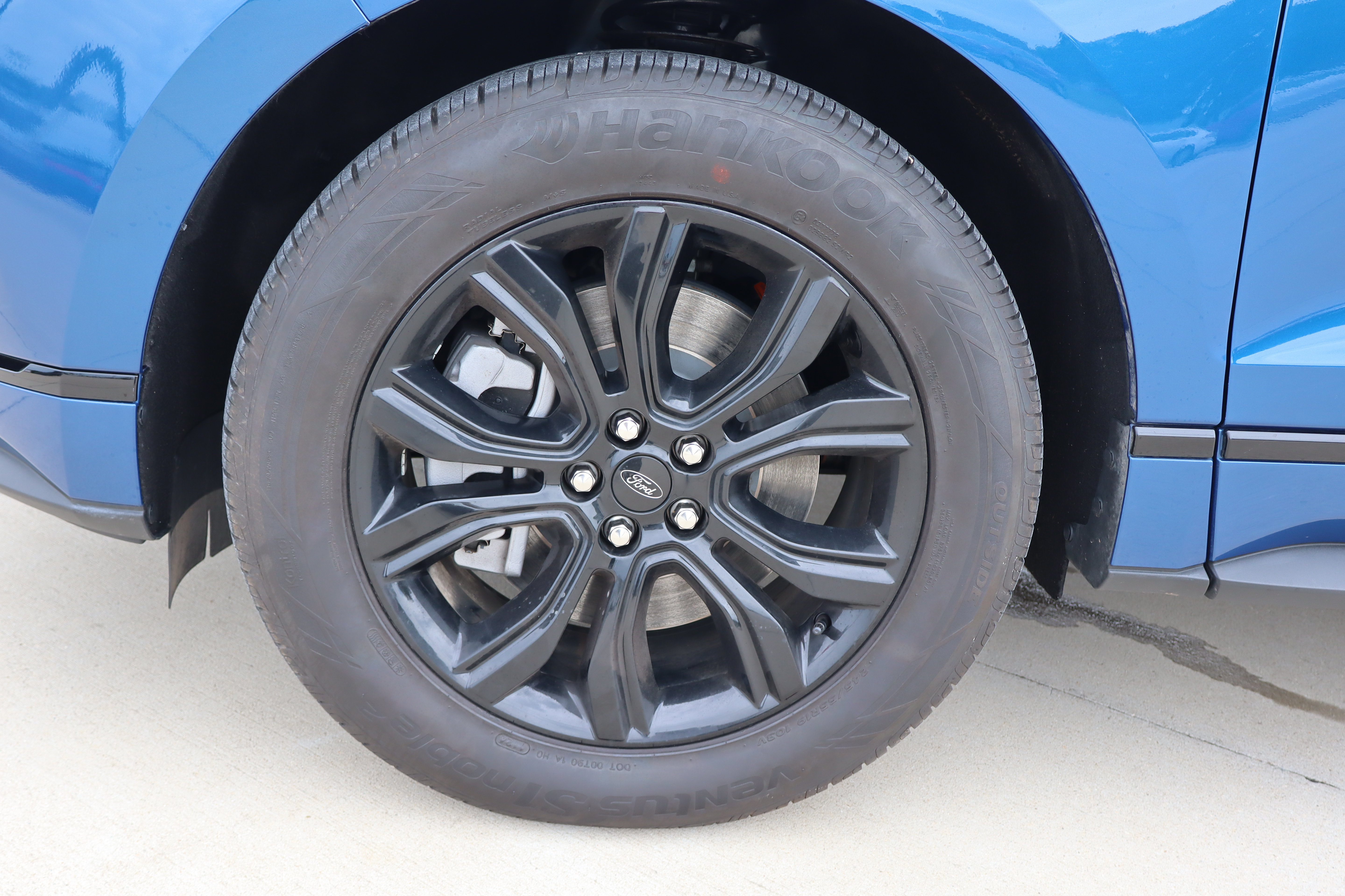 Used 2024 Ford Edge SE w/ Black Appearance Package AWD/4WD image 25