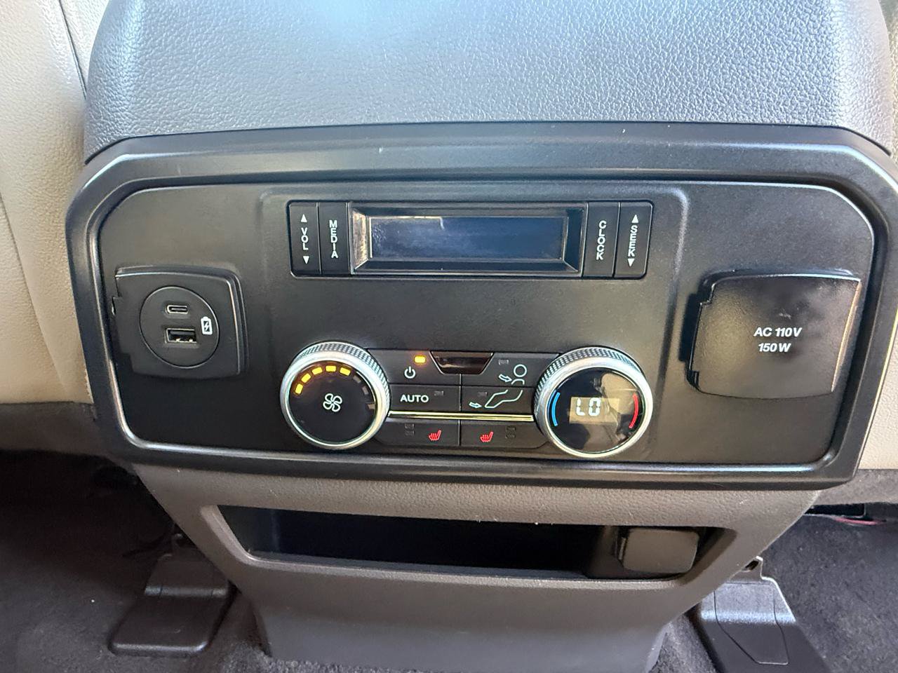 Used 2021 Ford Expedition Limited RWD image 16