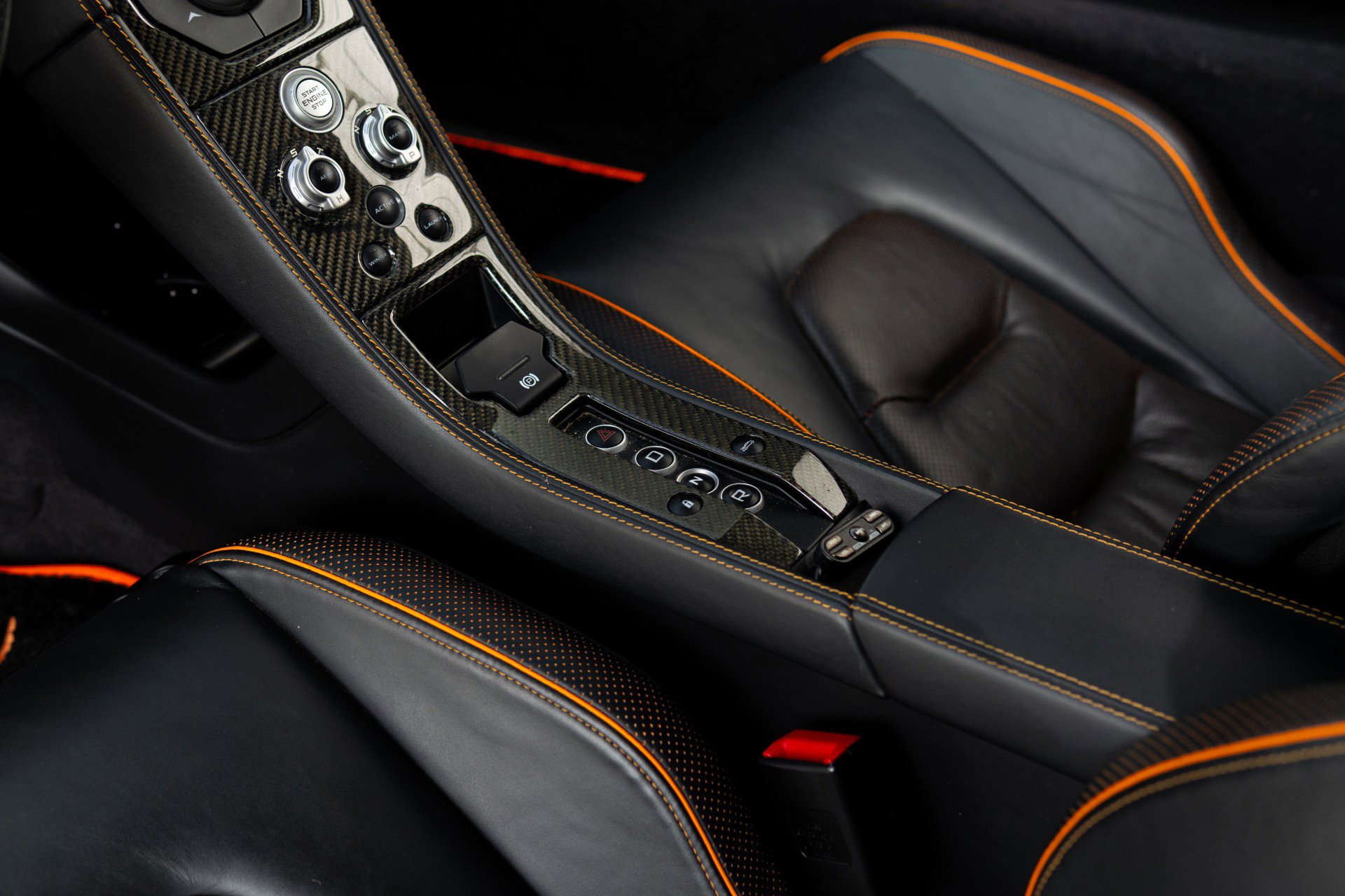 Used 2013 McLaren MP4-12C image 35