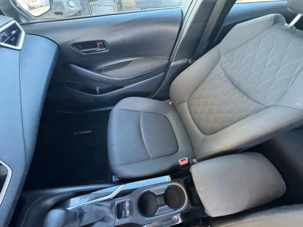 Used 2022 Toyota Corolla LE w/ LE Premium Package image 10