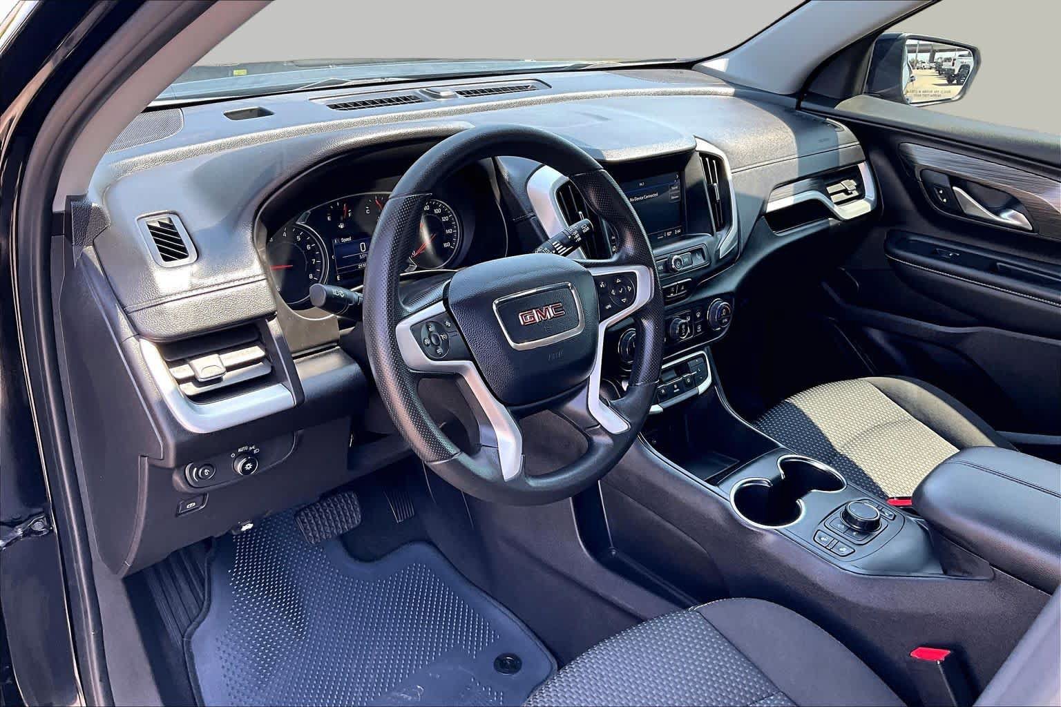 Used 2024 GMC Terrain SLE w/ Driver Convenience Package FWD image 34