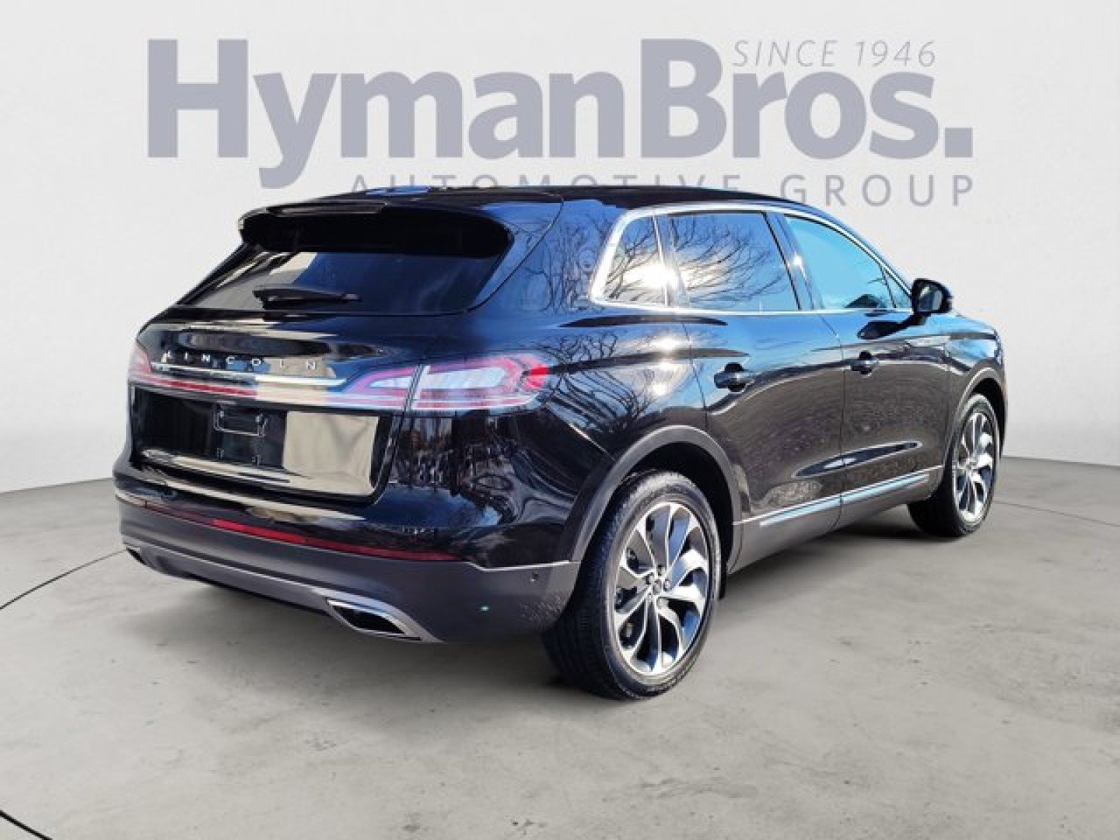 Used 2023 Lincoln Nautilus Reserve w/ Equipment Group 201A AWD/4WD image 3