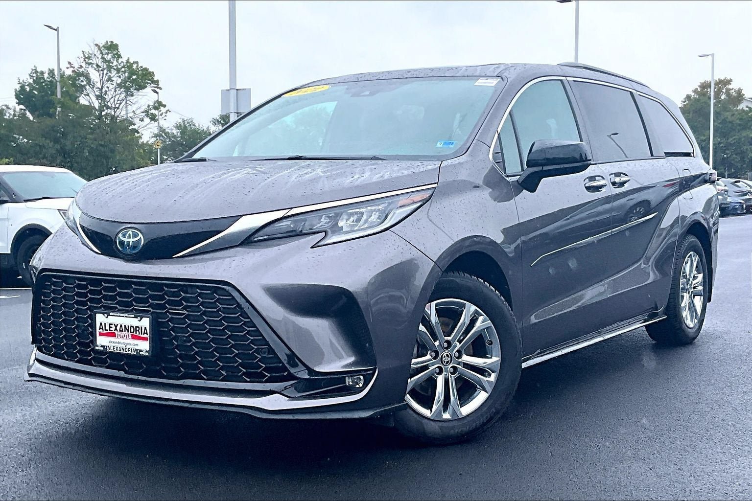 Used 2022 Toyota Sienna XSE