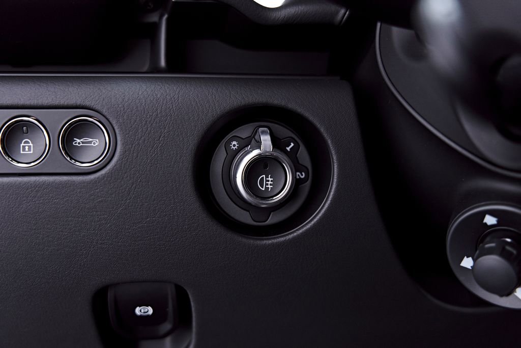 Used 2026 McLaren Artura RWD image 67