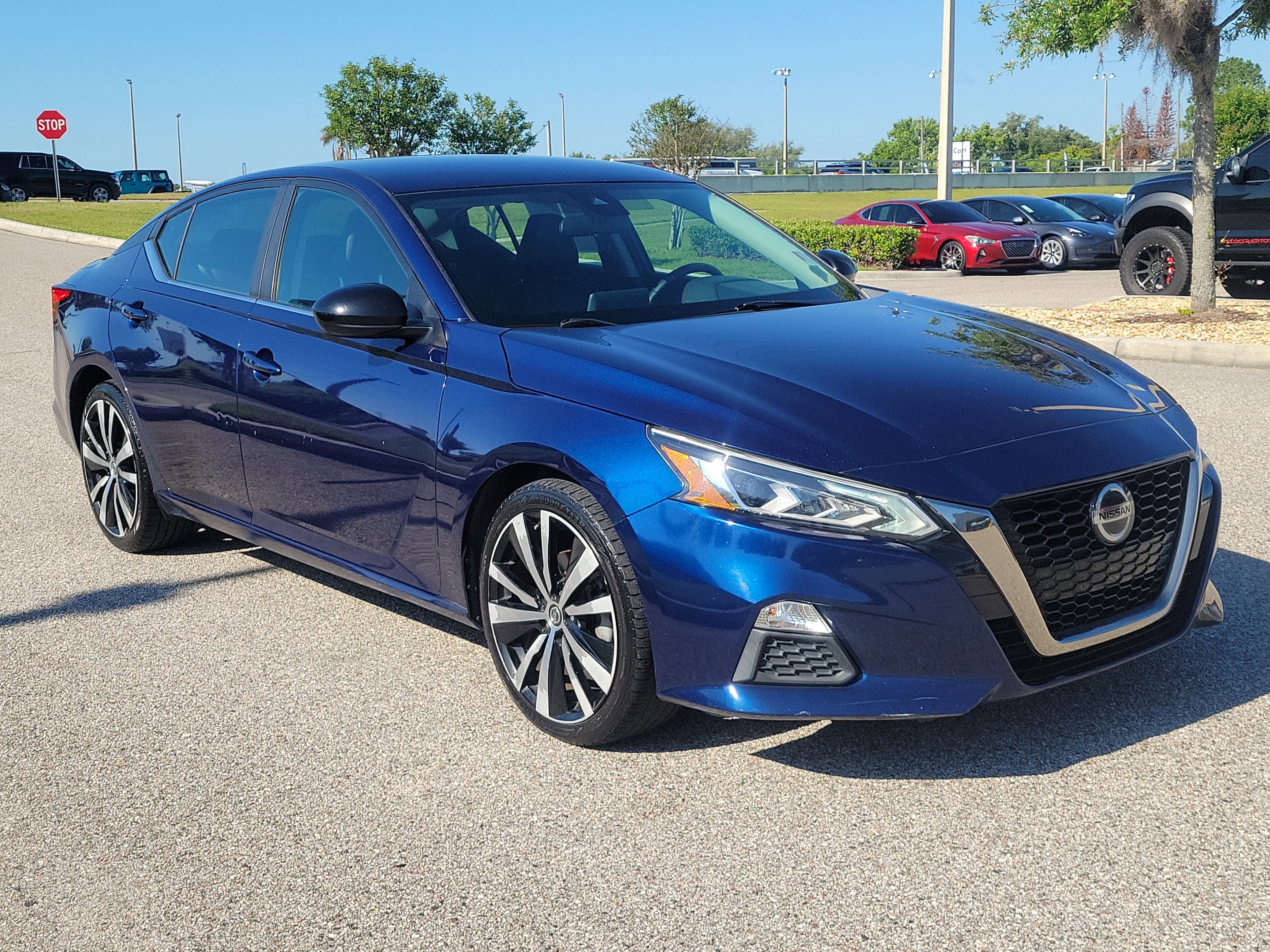 Certified 2021 Nissan Altima 2.5 SR FWD image 3