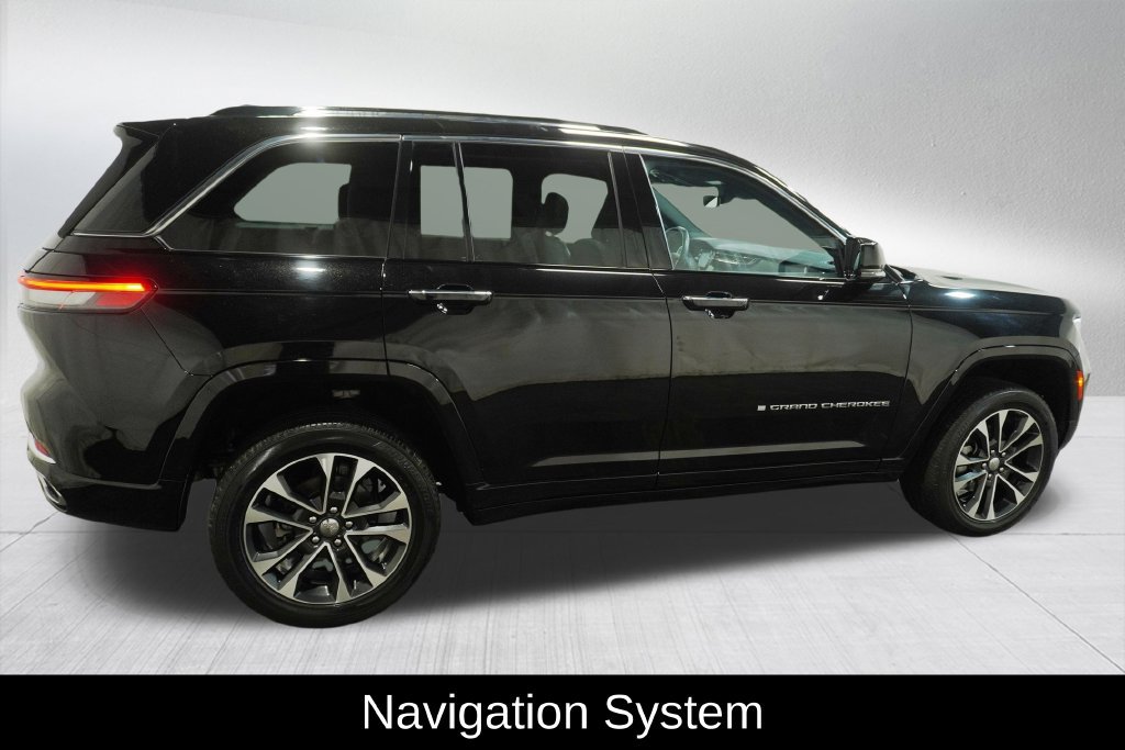 Used 2022 Jeep Grand Cherokee Overland AWD/4WD image 7